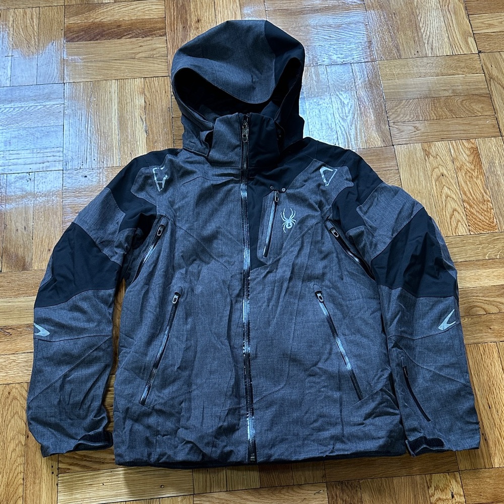 Spyder Gray and Black Hooded Jacket Ski Mens Size Small